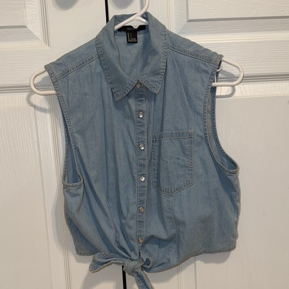 Forever 21 Light Blue Sleeveless Button-Down Shirt